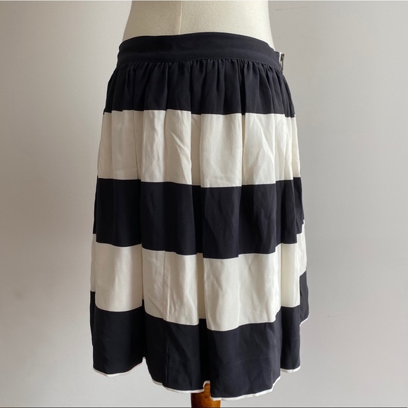 Fossil Black & Cream Stripe 100% Silk Daphne Skirt - Picture 2 of 6